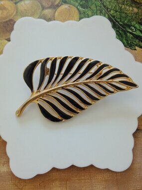 Black&Gold Leaf Brooch